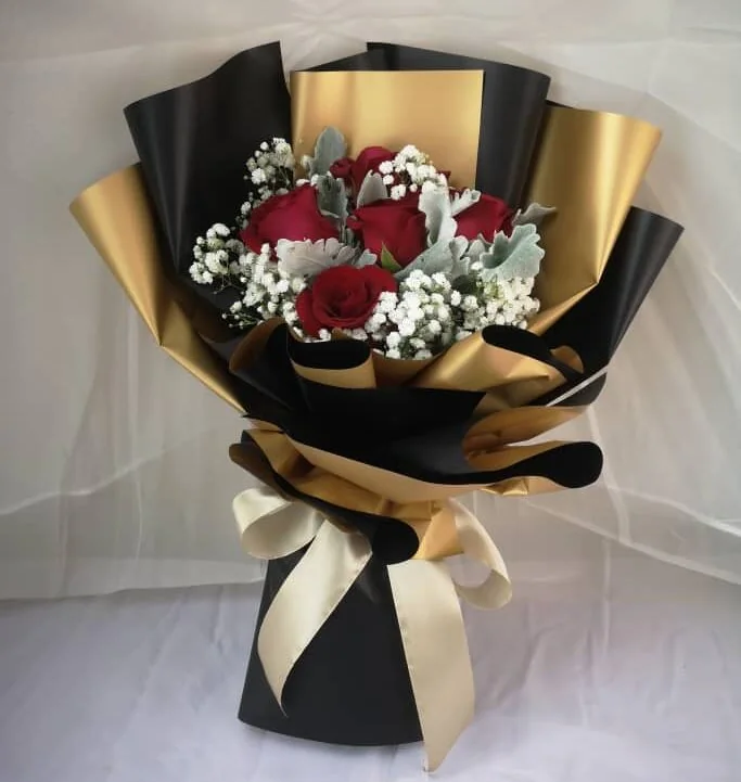 Amour – Elegant 6 Red Roses Bouquet | Florist in Kajang