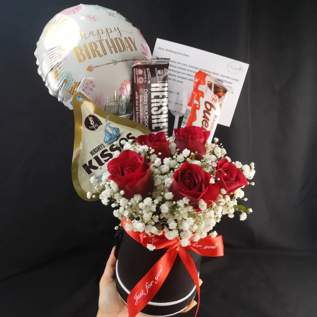 Cheerful Box – Roses & Chocolates Gift | Florist in Kajang