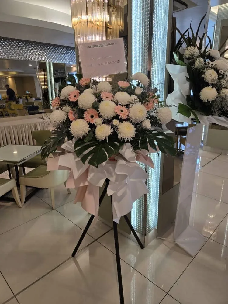 Condolence Stand 5