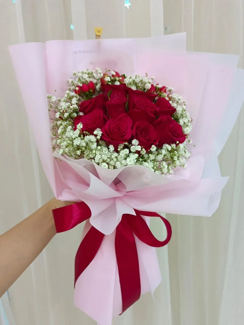 Kate Berry – Red Roses Bouquet | Florist in Kajang