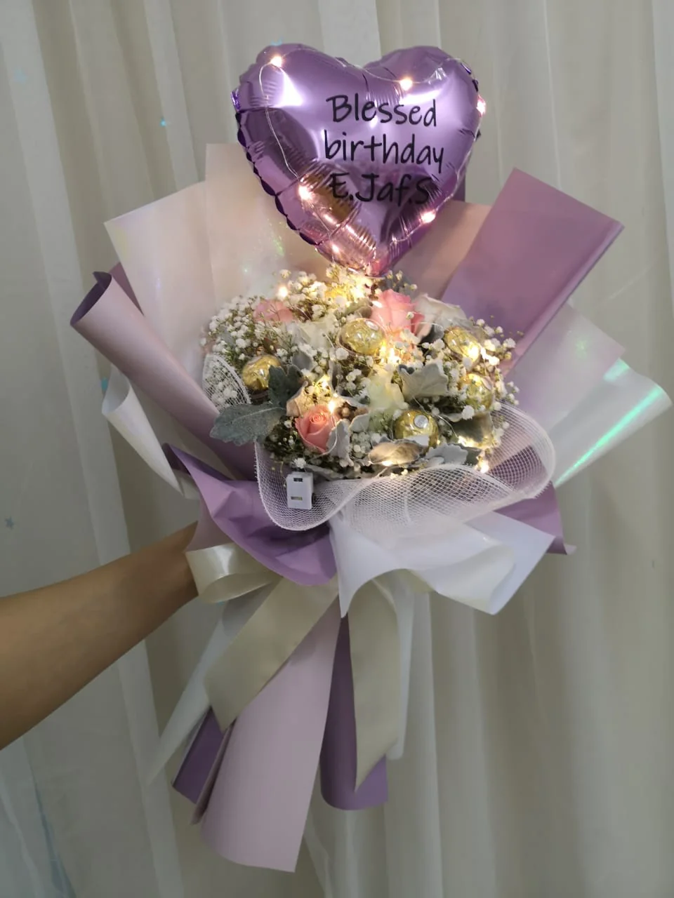 Mag Roses & Ferrero Bouquet – Elegant Gift | Florist in Kajang
