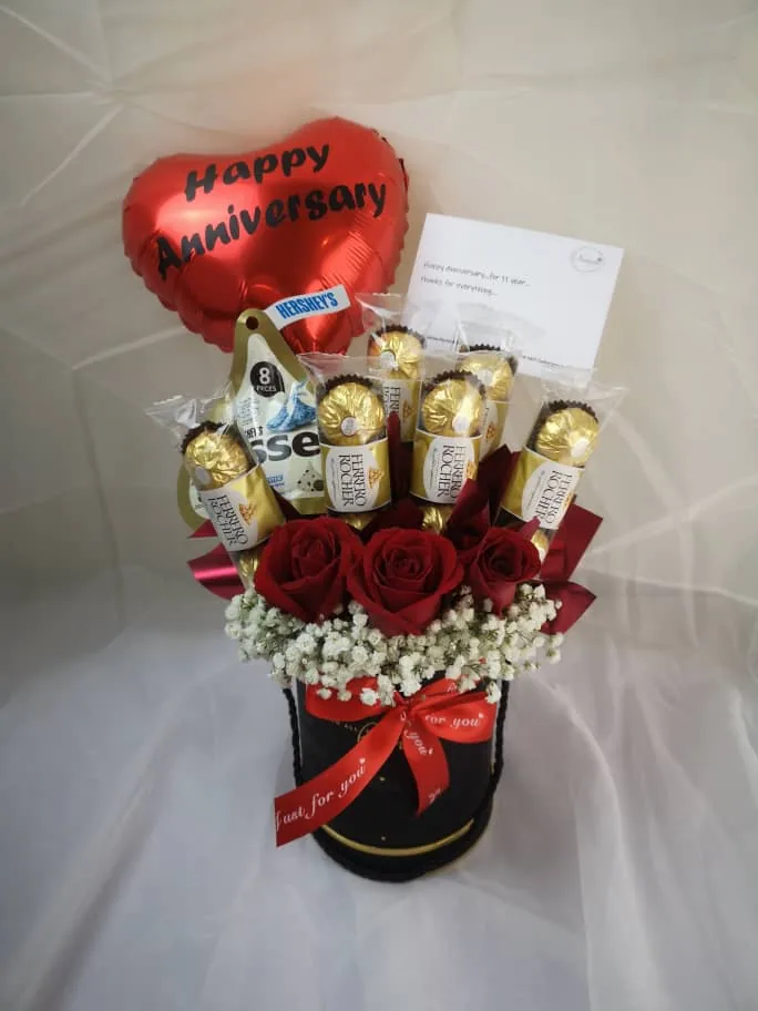 Poppy Ferrero Box | Roses & Chocolate Gift | Florist in Kajang