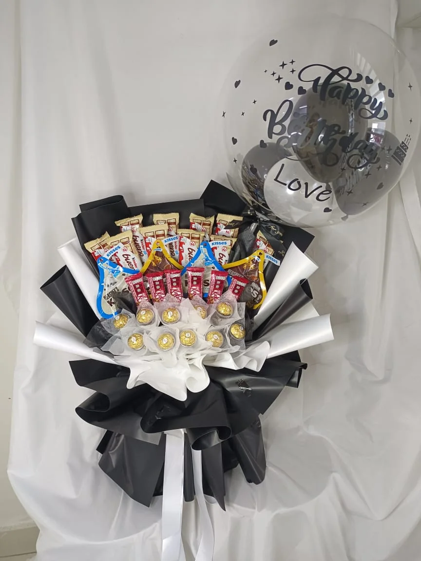 Chocolate Bouquet with Hot Air Balloon | Florist in Kajang