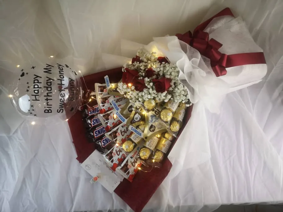 Vancy Roses Chocolate Bouquet – Chocolate & Roses Gift | Florist in Kajang