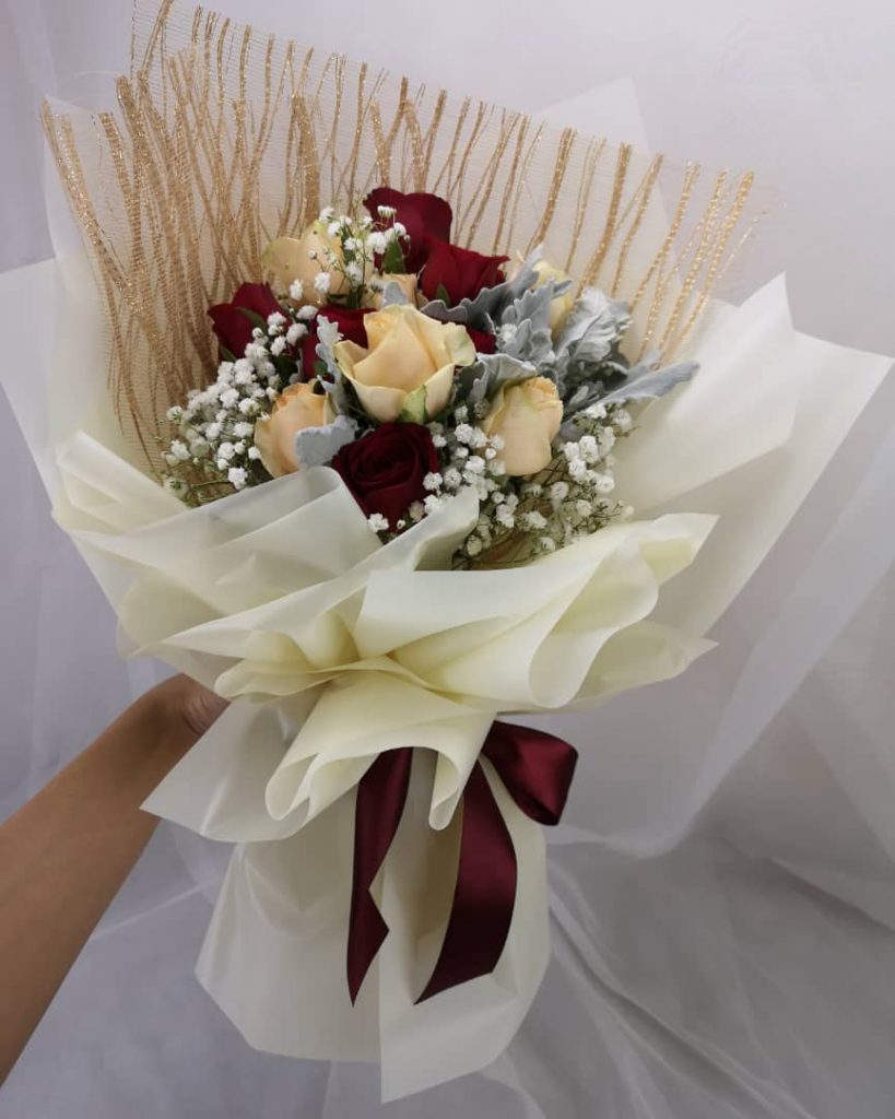 Deep Gold Bouquet – 12 Roses with Baby Breath | Florist in Kajang