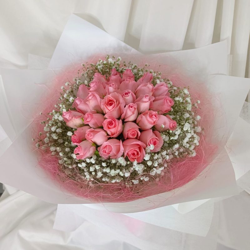 Romantic Pink Roses Bouquet – Elegant & Timeless | Florist in Kajang