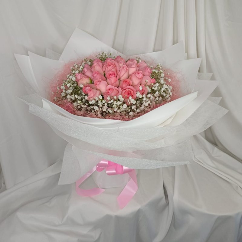 Romantic Pink Roses Bouquet - Image 2