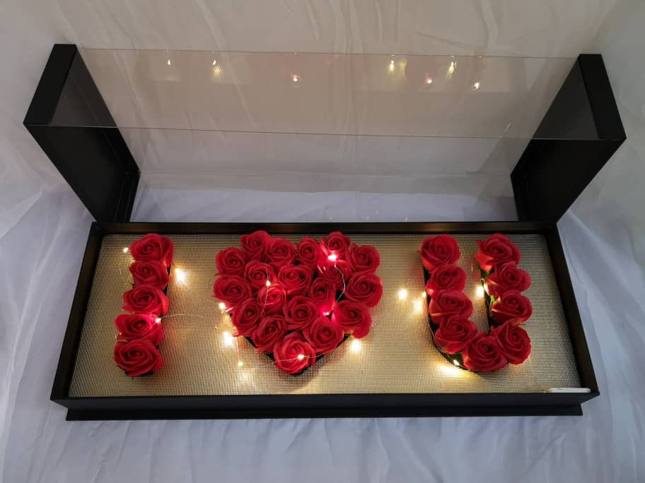 Valentines Collection 2021 Red Soap Roses Acrylic I Love You Box