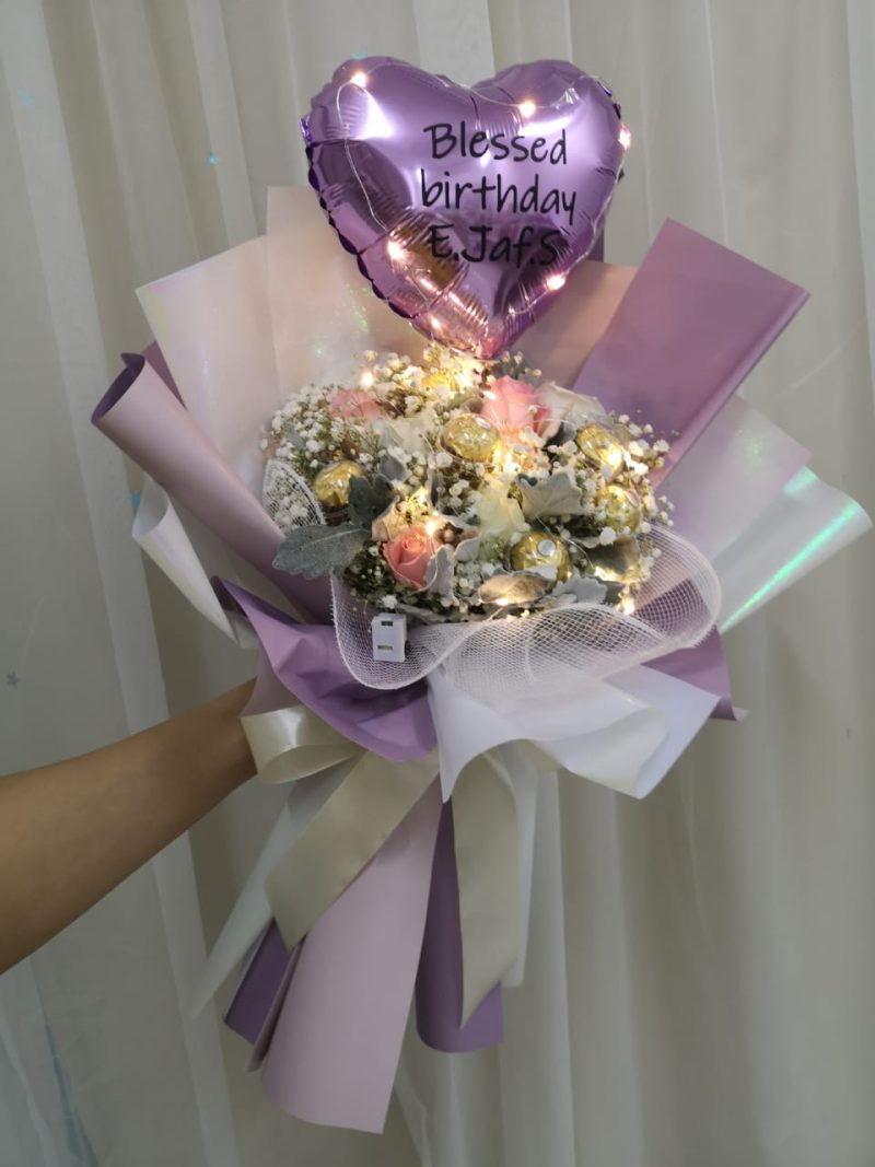 Mag Roses & Ferrero Bouquet – Elegant Gift | Florist in Kajang