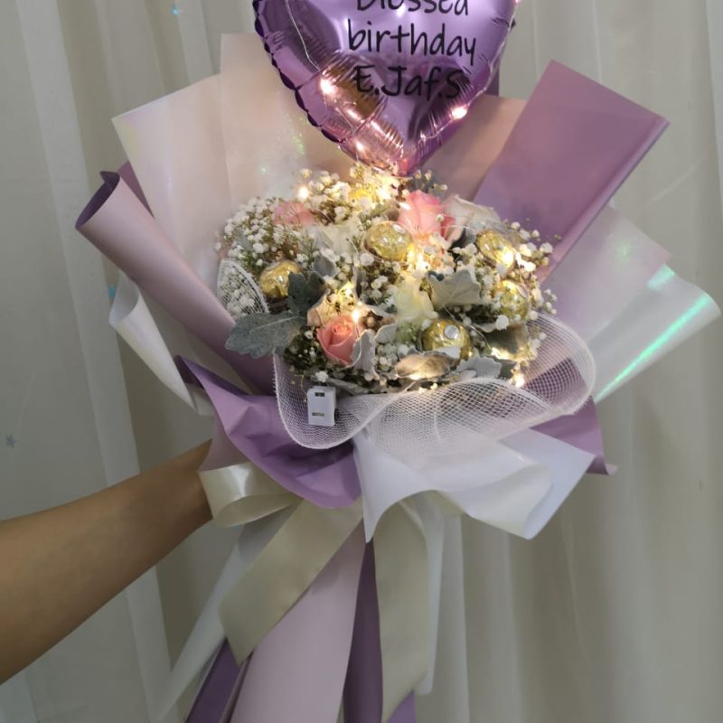 Mag Roses & Ferrero Bouquet – Elegant Gift | Florist in Kajang