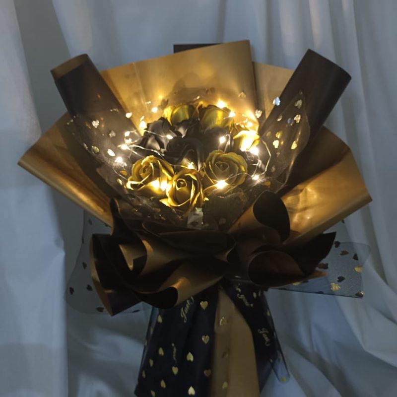 Black and Gold Soap Roses Bouquet – Elegant & Romantic | Florist in Kajang