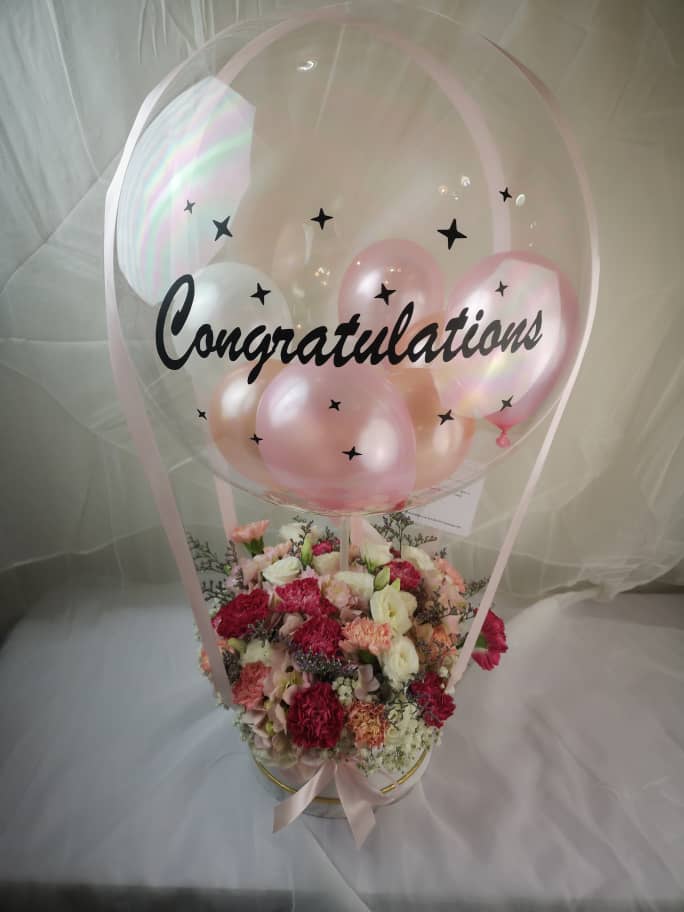 Flower Bouquet Adorable Box with hotair Balloon